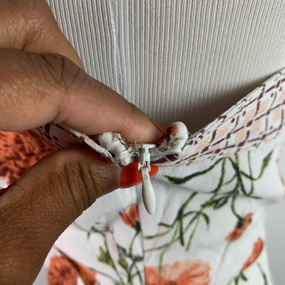 KIMCHI BLUE Womens Size 0 White Floral Cross Strap Mini Dress - Picture 6 of 9
